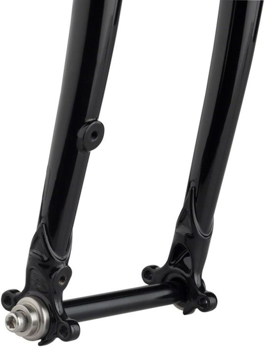 Surly Midnight Special Fork 40mm offset Terashaarukka 650b / 700c-kiekoille. Suora kaulaputki: 28.6mm Jarrutyyppi: