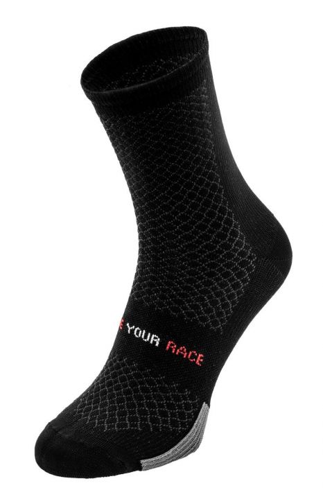 R2 Sprint Endurance Socks Kestava, kevyt ja hyvin hengittava pyorailysukka. Materiaali: 95% Polyamide, 5% Elastane M = 39-42