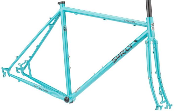 Surly Straggler Frameset 650b Chlorine Dream Hieman sporttisemmalla geometrialla tehty Surlyn-terasrunko. Paikat