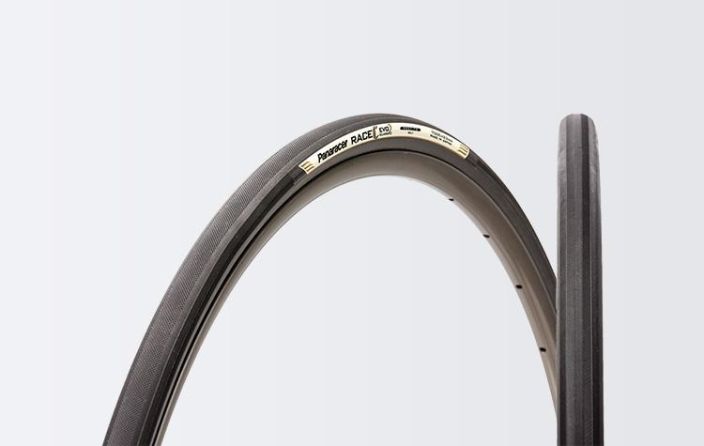 Panaracer Tubular Race C Evo 3 700x26 Kilpapyoran hyvin rullaava pistosuojattu tuubirengas hyvin pienella kuvioinnilla