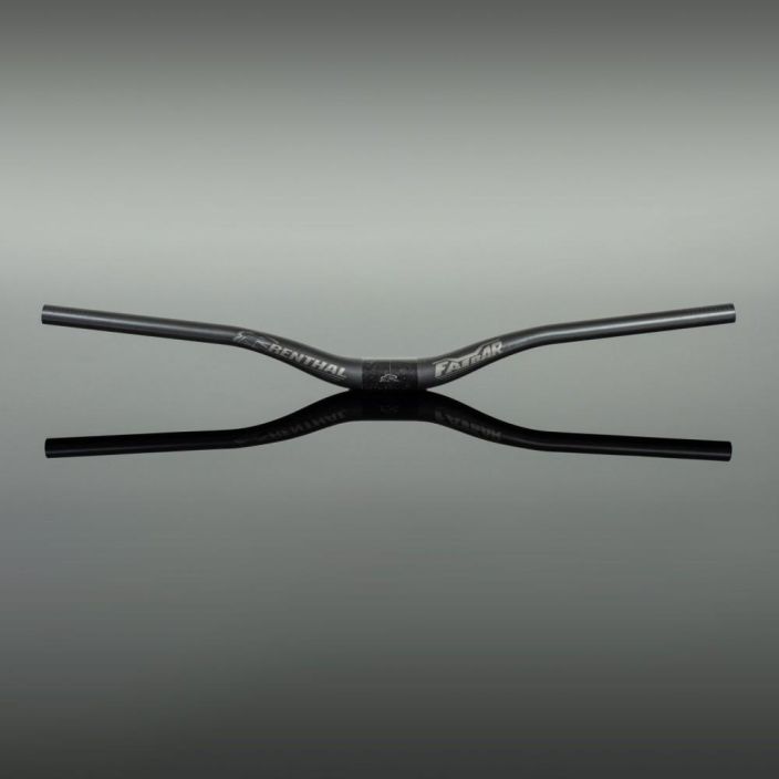 Renthal Fatbar Lite Carbon35 40mm Uusi logo, legendaarinen kestavyys. Width 760mm Backsweep 7° Upsweep 5° Rise 40mm