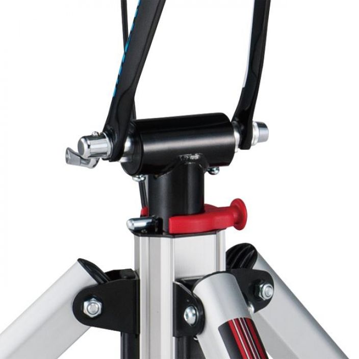 Minoura Live Ride FG540 Hybrid Roller Etupyoraan kiinnitettava vastuksellinen harjoitusrulla. Sopii: 9mm QR ja 15mm