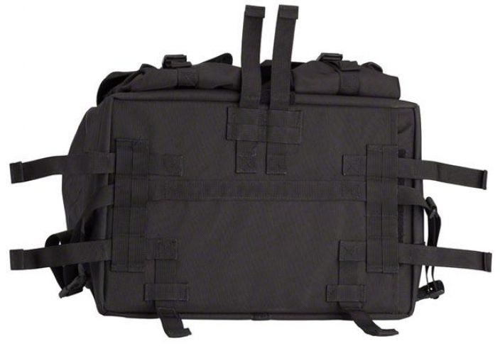 Surly Porteur House Bag Varustelaukku suunniteltu sopimaan Surlyn 24-telineeseen seka useimpiin muihin Porteur-tyylisiin