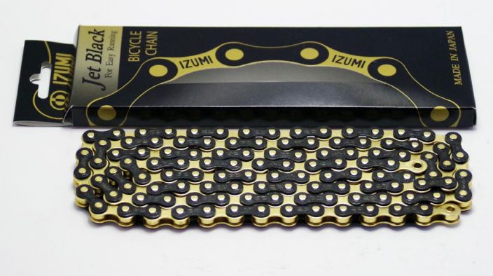 Izumi Jet Chain Black / Gold Made in Japan. Laadukas ja vahva ketju bmx:aan tai radalle. 1/2×1/8&quot; 116 lenkkia Musta / kulta