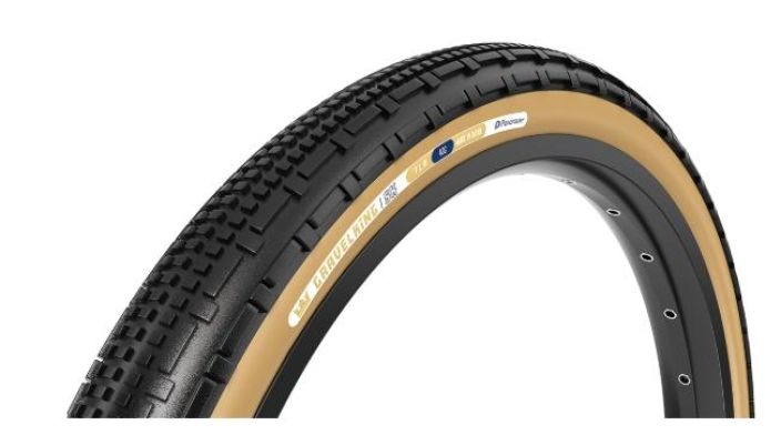 Panaracer Gravelking New Sk 26x2.10 Black/Brown Semislick gravel rengas. Keskelta silea, reunoilla pieni nappula. 700x45