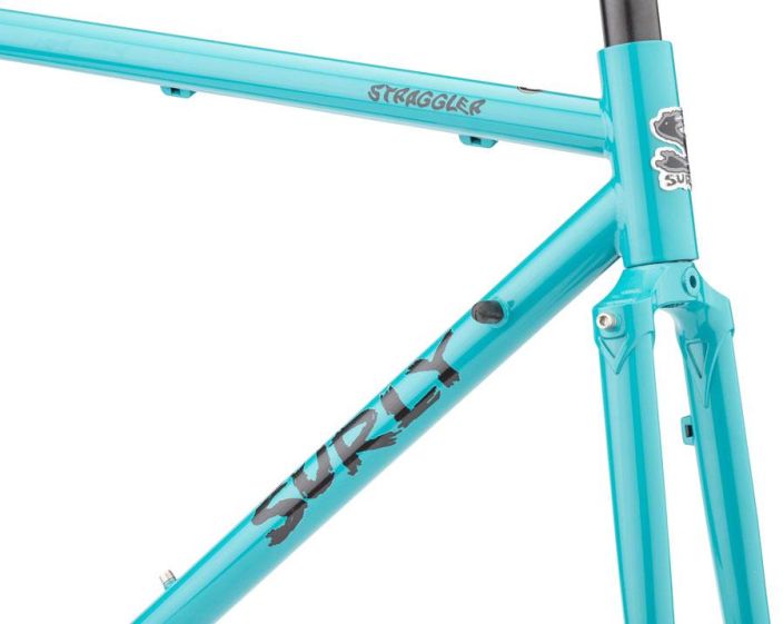 Surly Straggler Frameset 650b Chlorine Dream Hieman sporttisemmalla geometrialla tehty Surlyn-terasrunko. Paikat