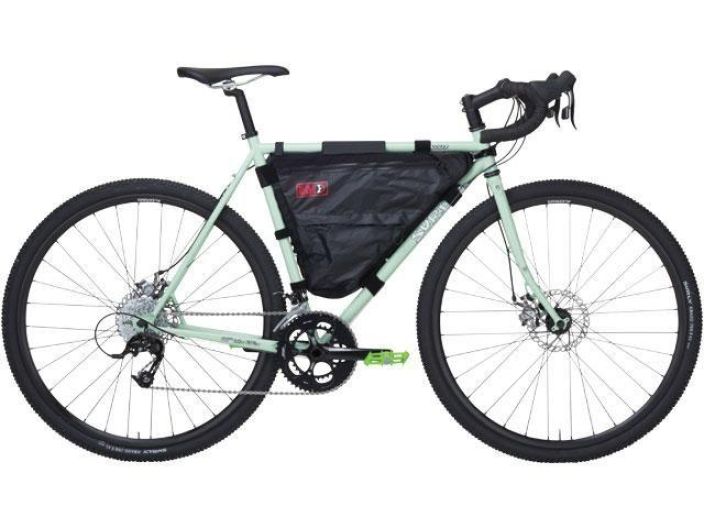 Surly Straggler-Check Frame Bag 60 Revelate Designin valmistama runkolaukku Surlyn Straggler ja Crosscheck -pyoriin.