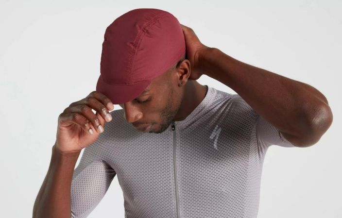 Specialized Deflect™ UV Pyöräilylippis Maroon tuotekuva 1