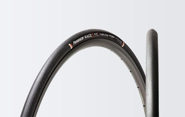 Panaracer Race A Evo3 Tubeless 700x25 Maantierengas tubeless pistosuojattu 700x25mm 340gr Taitettava