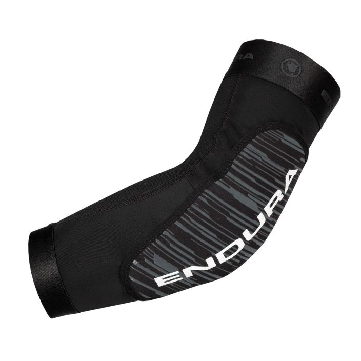 Endura Singletrack Lite Elbow Protector Kevyt ja huomaamaton hyvin paikoillaan pysyva kyynaspaasuoja. Ohut lycra &quot;hiha&quot;