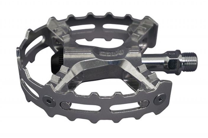 MKS Pedal XC-111 Silver Klassisen &quot;Bear Trap&quot; nakoinen BMX / MTB -poljin. Alumiinirunko Terasakseli Koko: 100x90mm Paino: