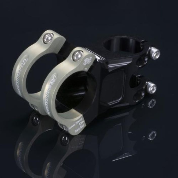 Renthal Apex Stem 35 Vahva ja tukeva alumiinen kannatin legendaariselta valmistajalta. Rise - +/-6° Clamp Width - 46mm Stack