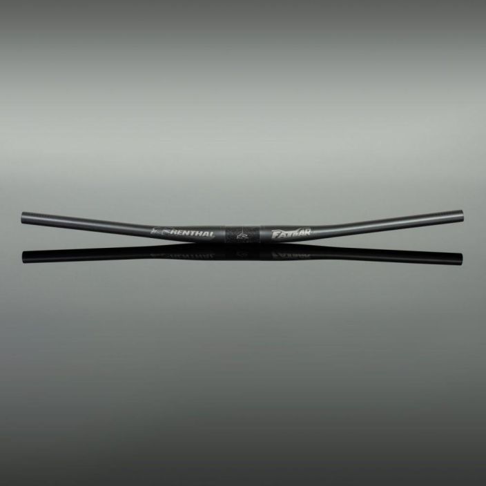 Renthal Fatbar Lite Carbon Zero Uusi logo, legendaarinen kestavyys. Width 780mm Sweep 9° Equivalent Geometry 7° backsweep /