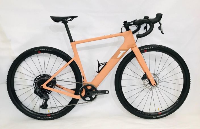 3T Exploro Ultra Eagle AXS 1X Copper Uusi Exploro Ultra! Lisaa vaihtoehtoja rengasvalintaan ja normaali 27.2mm satulatolppa.