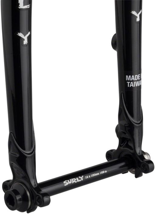 Surly Midnight Special Fork 40mm offset Terashaarukka 650b / 700c-kiekoille. Suora kaulaputki: 28.6mm Jarrutyyppi: