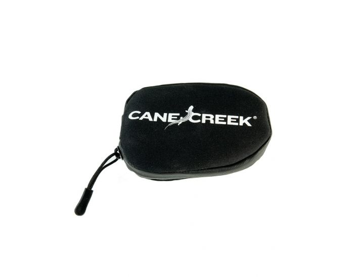 Cane Creek Road Cache Storage Pocket Pieni hyvin vettahylkiva pussi paidan taskuun tai reppuun. Paino: 27 gr Sisatilavuus: