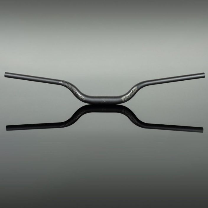 Renthal Fatbar35 70mm Uusi logo, legendaarinen kestavyys. Width 820mm Backsweep 9° Upsweep 5° Rise 70mm Clamping Diameter