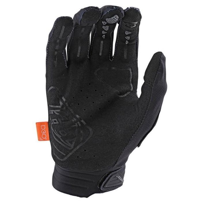 Troy Lee Designs Gambit Glove Black Kevyet ja hengittavat pitkat ajohanskat. Rystysvahvistus Silikoniprintit jarrusormissa