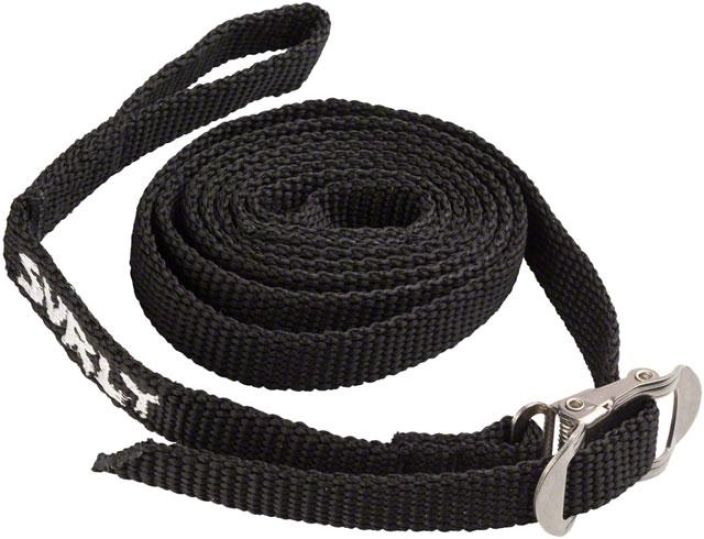 Surly Loop Style Junk Strap Irtohihna terassoljella jonka toisessa paassa lenkki. Talla voit kiinnittaa tarvikkeesi lahes