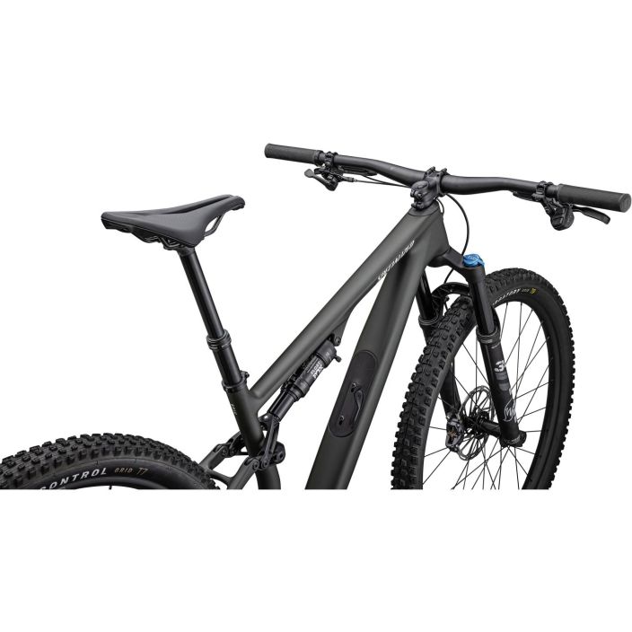 Specialized Epic 8 Evo Comp Dark Moss Green Maailman nopein downcountry-pyora. Epic 8 EVO on uuden Epic 8 -pyoran ehostettu,