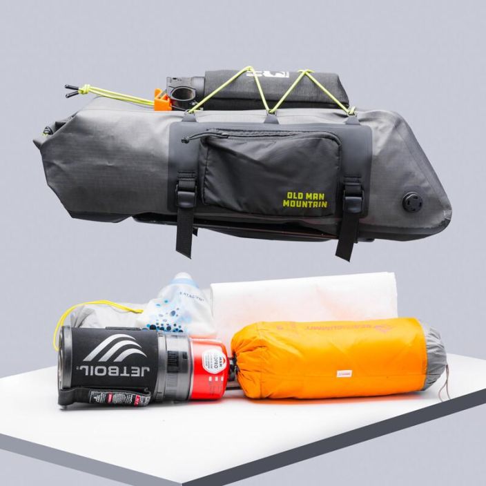 Old Man Mountain Atlas 12L Rack Pack tuotekuva 1 Old Man Mountain Atlas 12L Rack Pack tuotekuva 1
