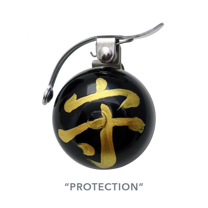 Crane Bell Talisman Omamori Protection Laadukas Japanilainen soittokello hienolla metallisella aanella. Kasin maalattu.